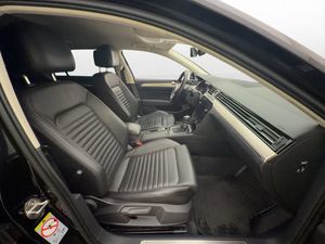 Volkswagen Passat bild 14