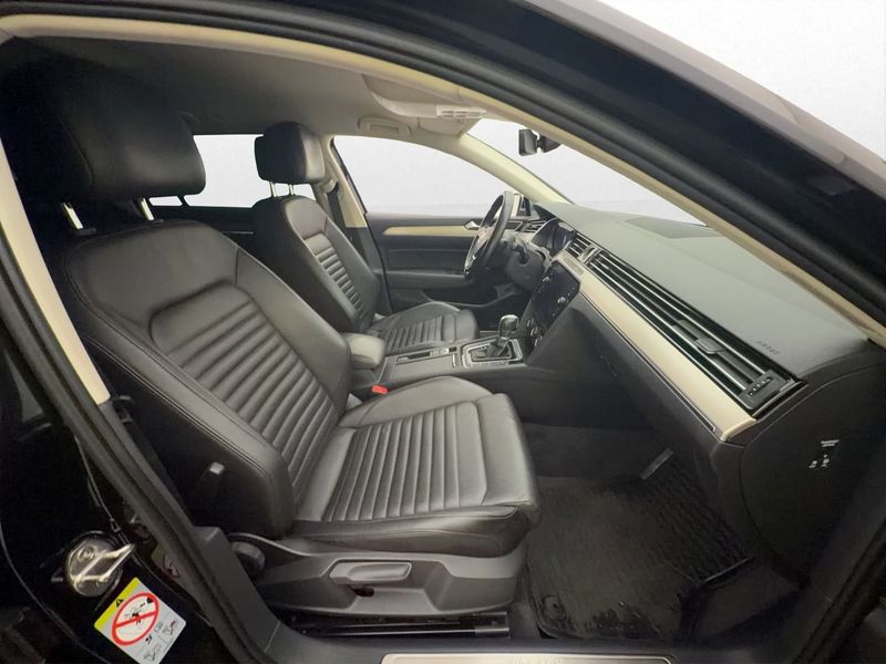 Volkswagen Passat bild 14