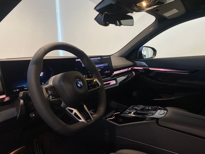BMW i5 bild 7