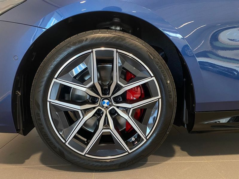 BMW i5 bild 3