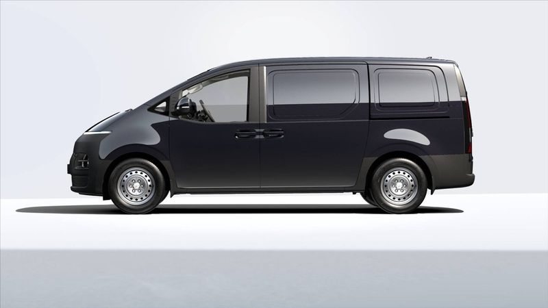 Hyundai Staria bild 2