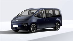 Hyundai Staria bild 1