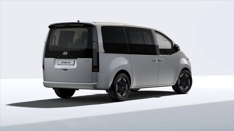 Hyundai Staria bild 3