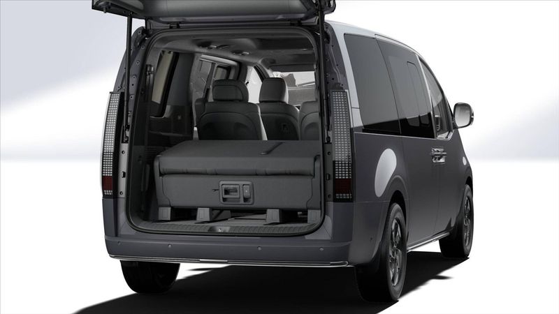 Hyundai Staria bild 4