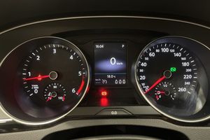 Volkswagen Passat bild 18