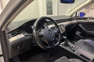 Volkswagen Passat bild 10