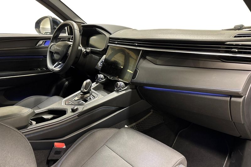 Lynk & Co 01 bild 5