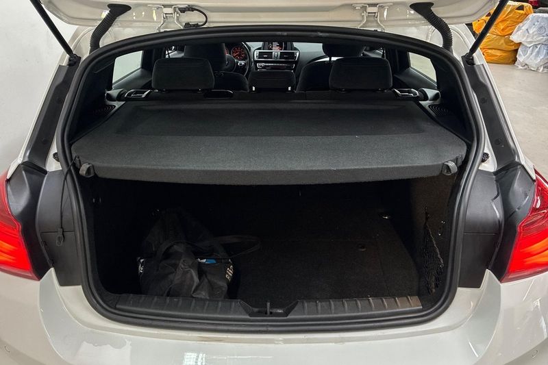 BMW 116 bild 10