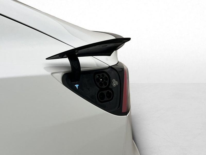 Tesla Model 3 bild 9