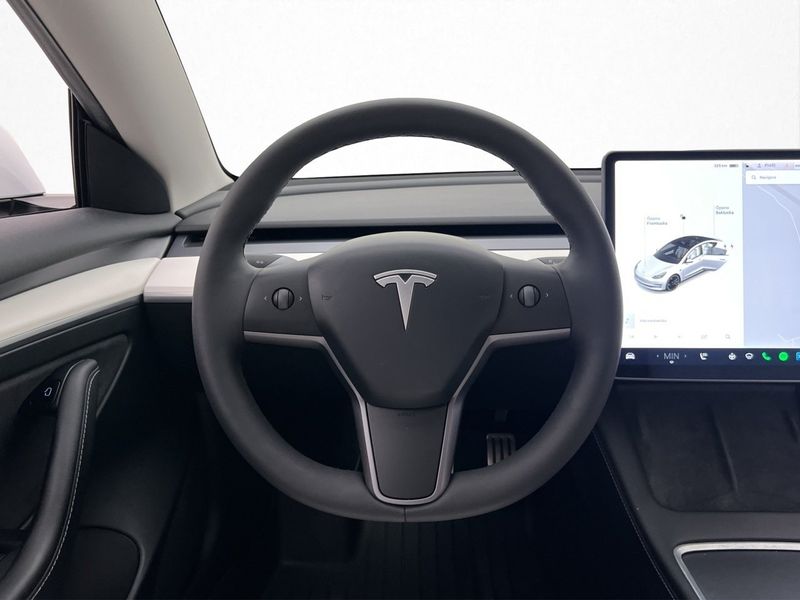 Tesla Model 3 bild 12
