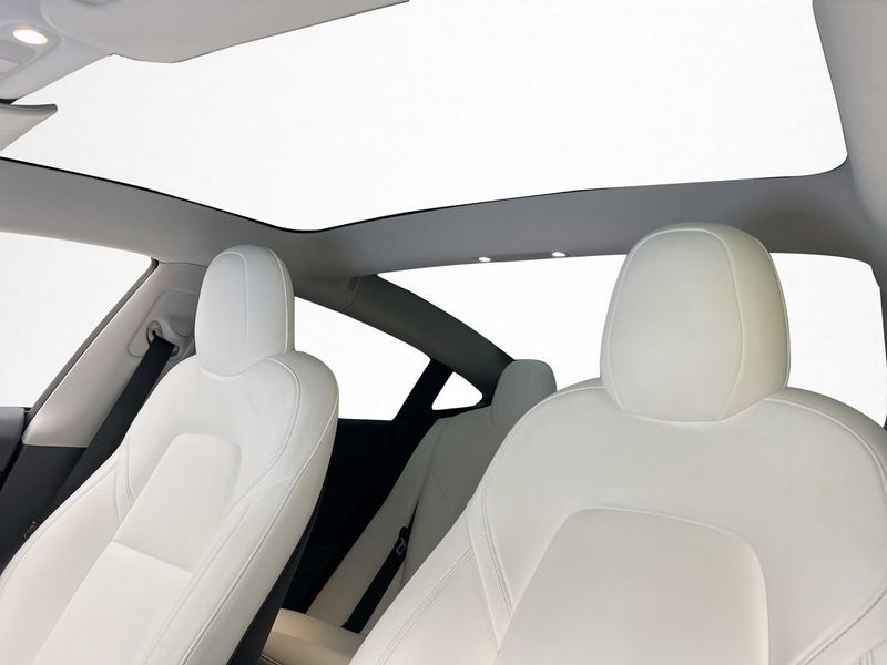 Tesla Model 3 bild 14