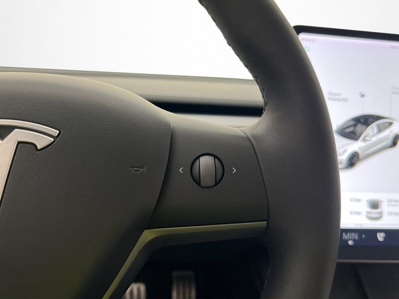 Tesla Model 3 bild 26