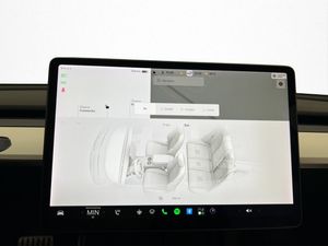 Tesla Model 3 bild 19