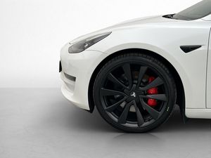 Tesla Model 3 bild 28