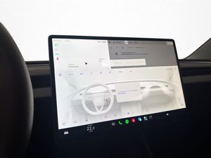 Tesla Model 3 bild 20