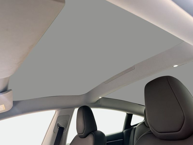 Tesla Model 3 bild 16