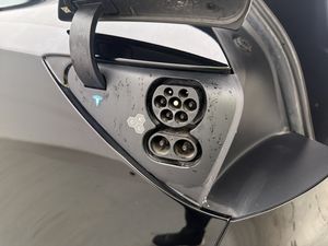 Tesla Model 3 bild 10