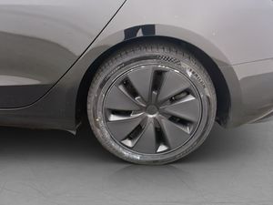 Tesla Model 3 bild 31