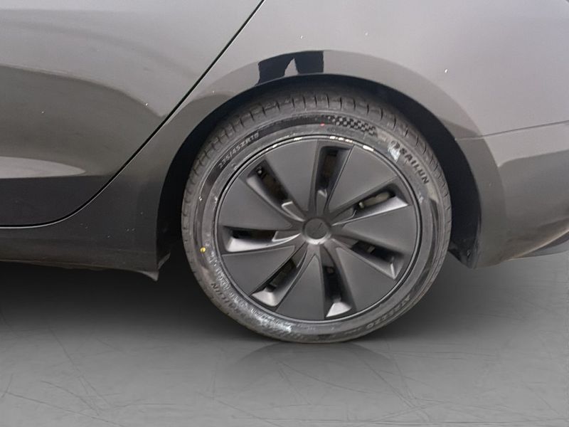 Tesla Model 3 bild 31