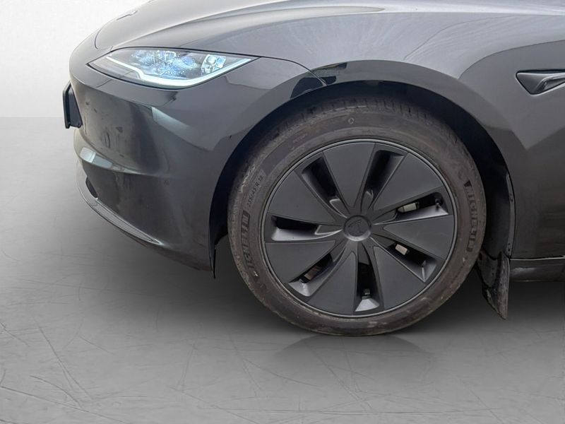 Tesla Model 3 bild 30