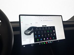 Tesla Model 3 bild 22