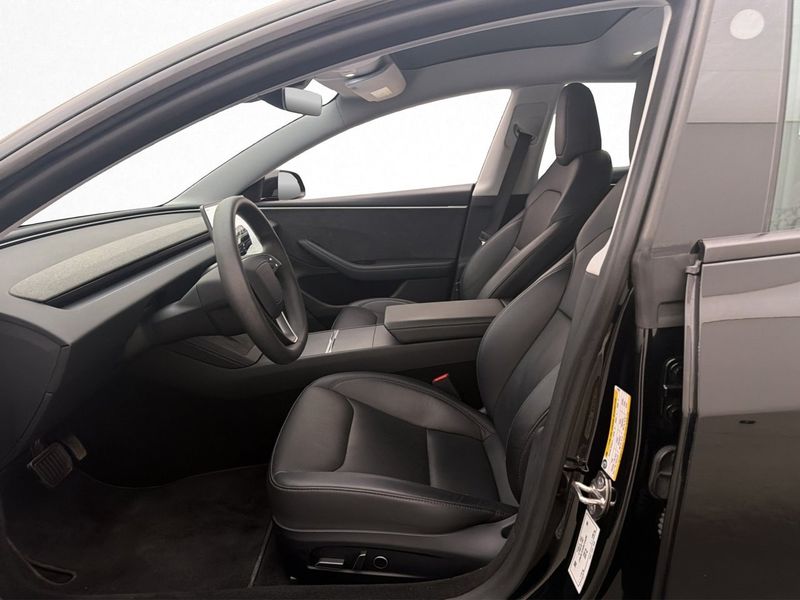 Tesla Model 3 bild 12