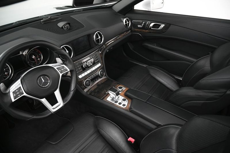 Mercedes SL63 AMG bild 15