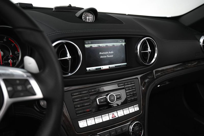 Mercedes SL63 AMG bild 18