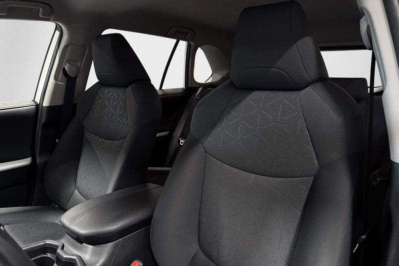 Toyota RAV4 bild 8