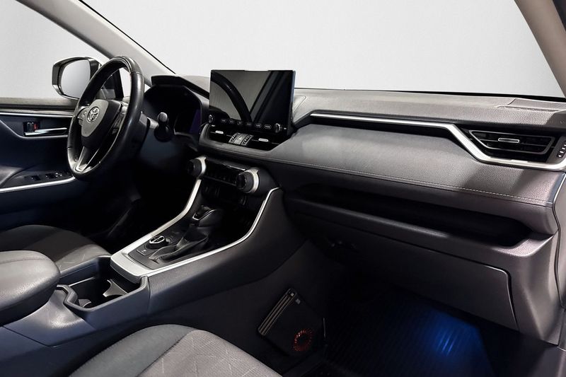 Toyota RAV4 bild 7
