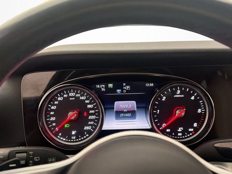 Mercedes E200 bild 15