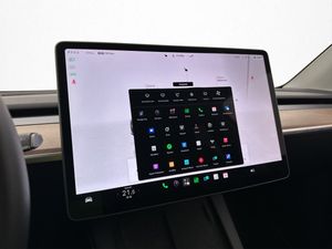 Tesla Model Y bild 25