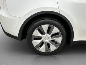 Tesla Model Y bild 34