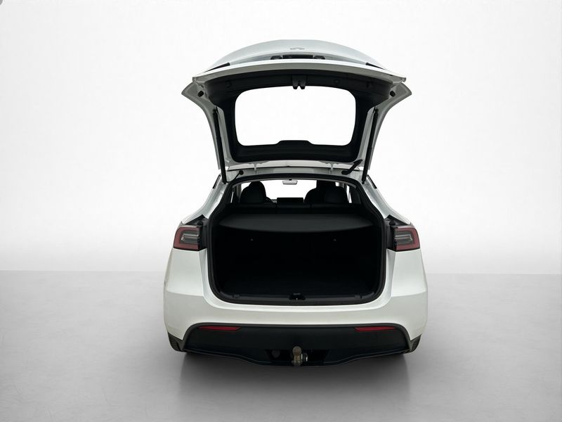 Tesla Model Y bild 31