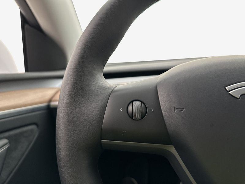Tesla Model Y bild 20