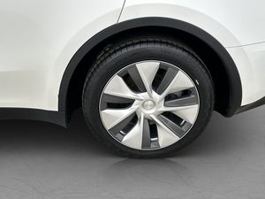 Tesla Model Y bild 33