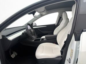 Tesla Model Y bild 12