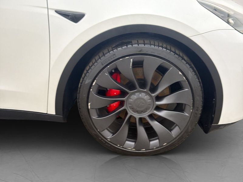 Tesla Model Y bild 31