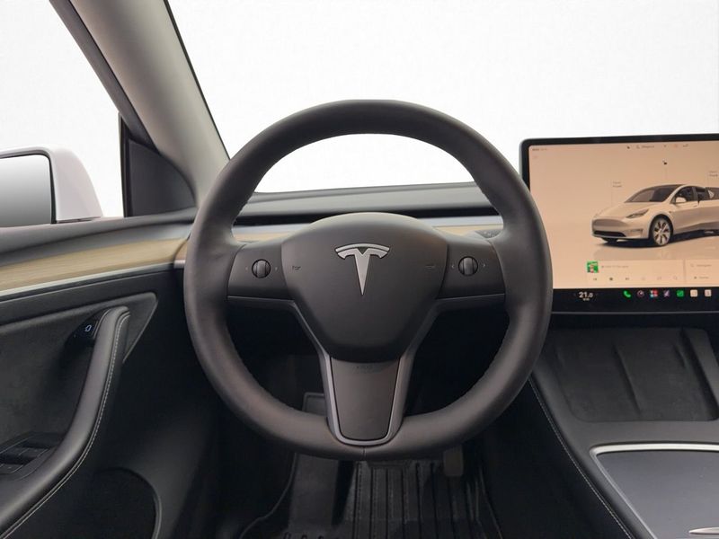Tesla Model Y bild 16