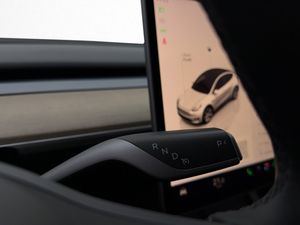 Tesla Model Y bild 20