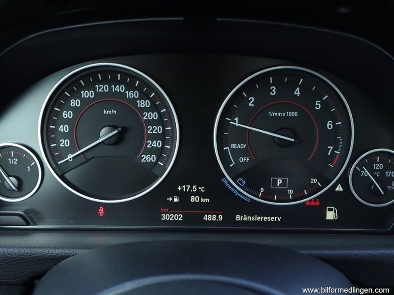 BMW 330 bild 9