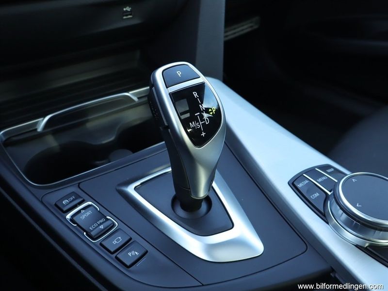 BMW 330 bild 12