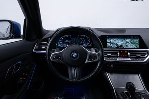 BMW 320 bild 16