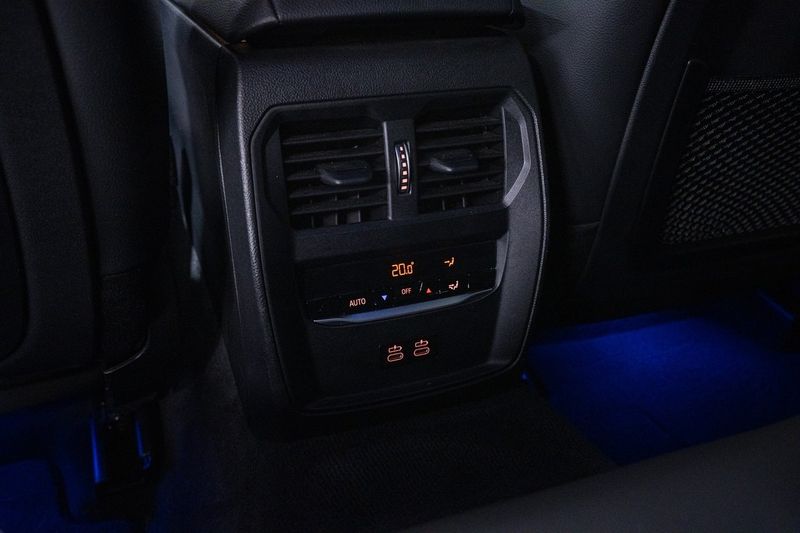 BMW 320 bild 13
