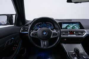 BMW 330 bild 14