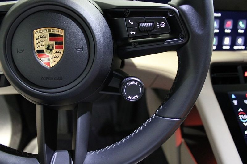 Porsche Taycan bild 15