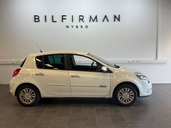 Renault Clio 5-dörrars Halvkombi 1.2 - 2012