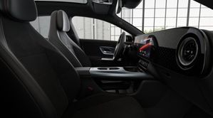 Mercedes CLA45 AMG bild 2