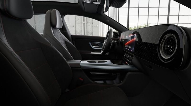 Mercedes CLA45 AMG bild 2