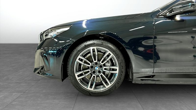 BMW i5 bild 9